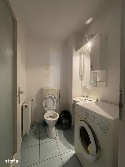 Apartament cu 3 camere în Cetate