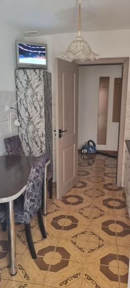 Apartament cu 2 camere decomandat în Micro 20