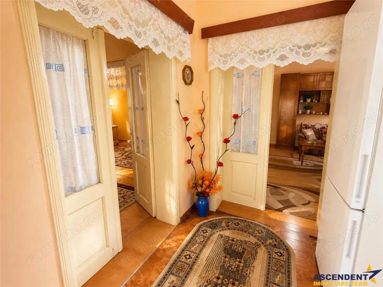 Casa cu farmec autentic, anexe, 1.100 mp teren roditor, Saulia, Mures - 3