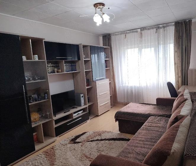 Apartament cu 2 camere decomandat în Micro 17