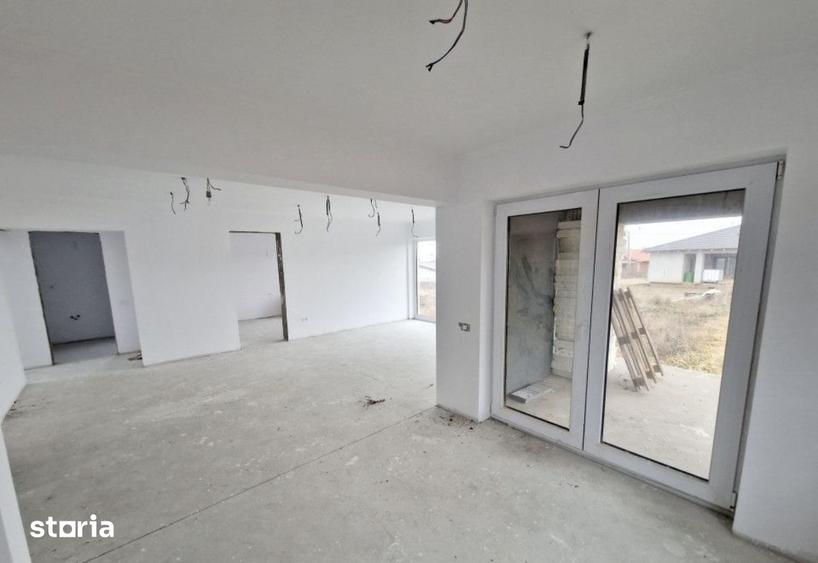 Casă cu 4 camere cu Teren 600 Mp în Paleu