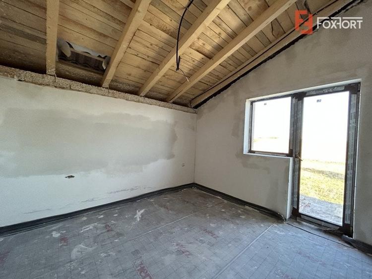 Duplex cu 4 camere cu Teren 250 Mp în Sânandrei