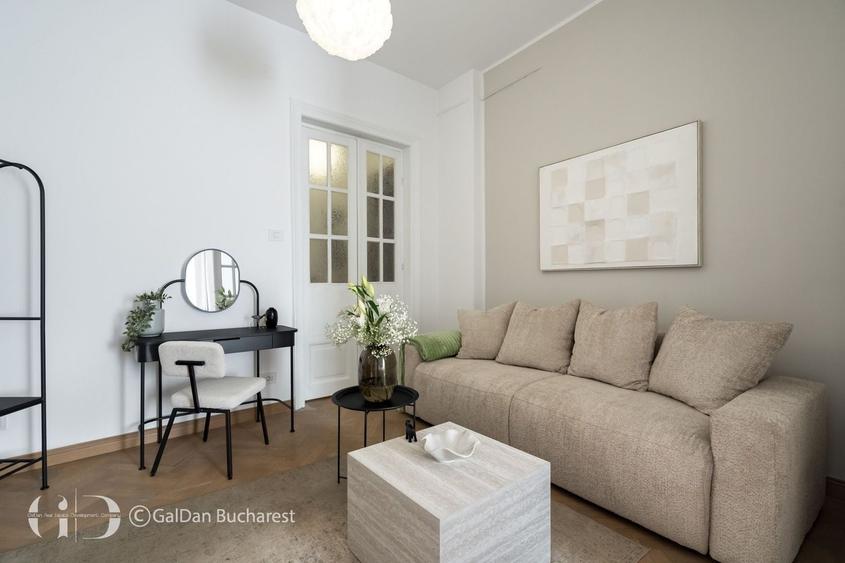Apartament cu 5 camere, mobilat în Calea Victoriei