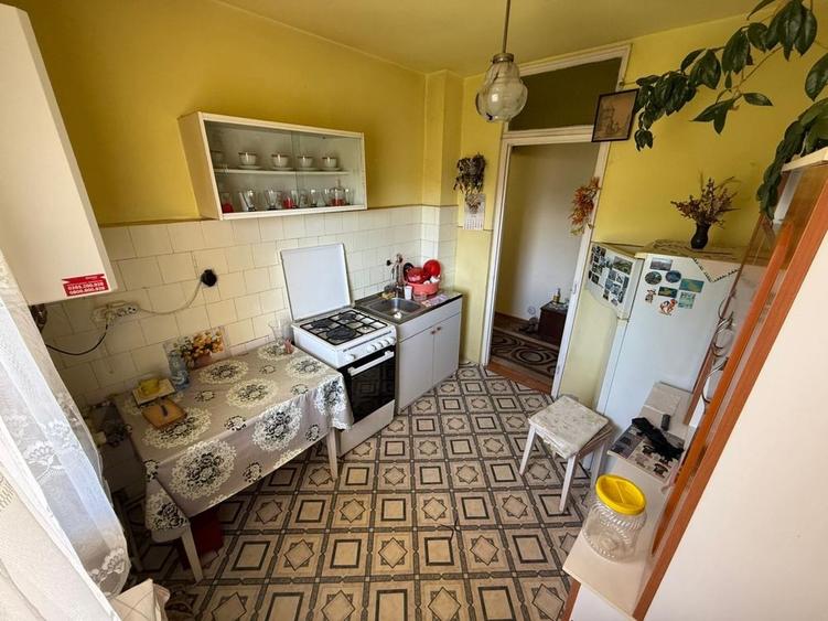 Apartament cu 2 camere decomandat în Exterior Vest