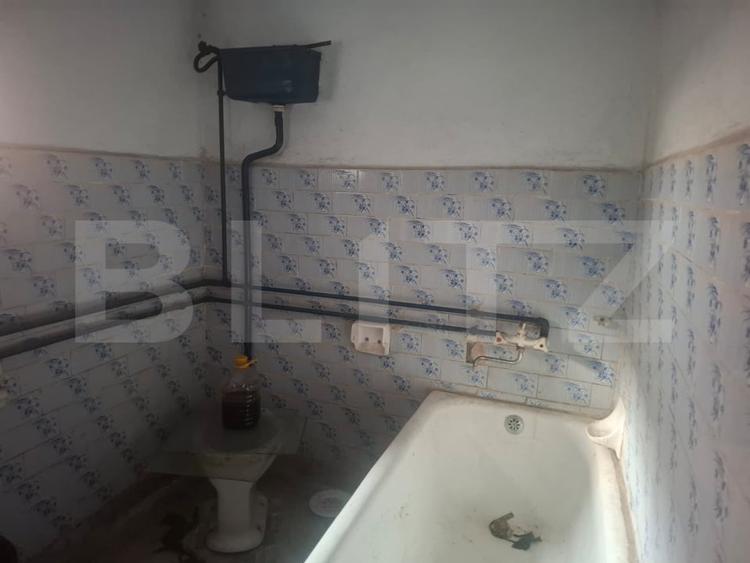 Casă individuală cu 5 camere cu Canalizare în Gura Foii
