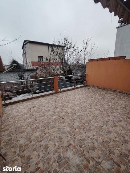 Casă cu 6 camere cu Teren 246 Mp în Colentina