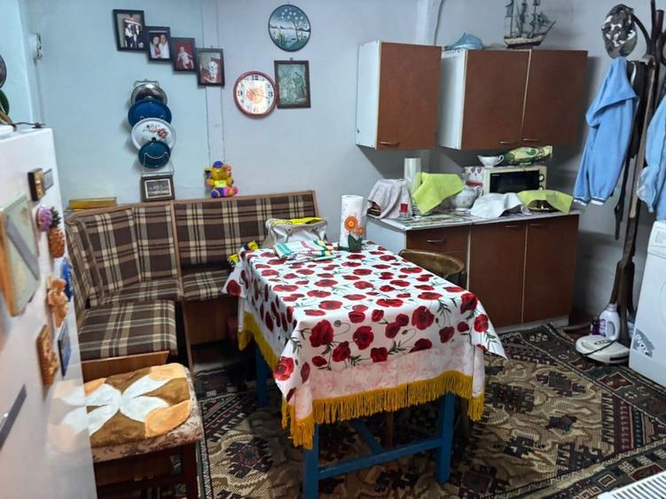 Casă cu 3 camere în Central