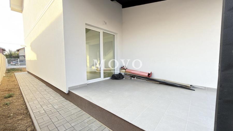 Duplex cu 4 camere cu Canalizare în Moșnița Nouă