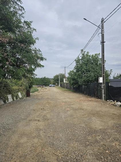 Casă cu Teren 2800 Mp în Bolotești