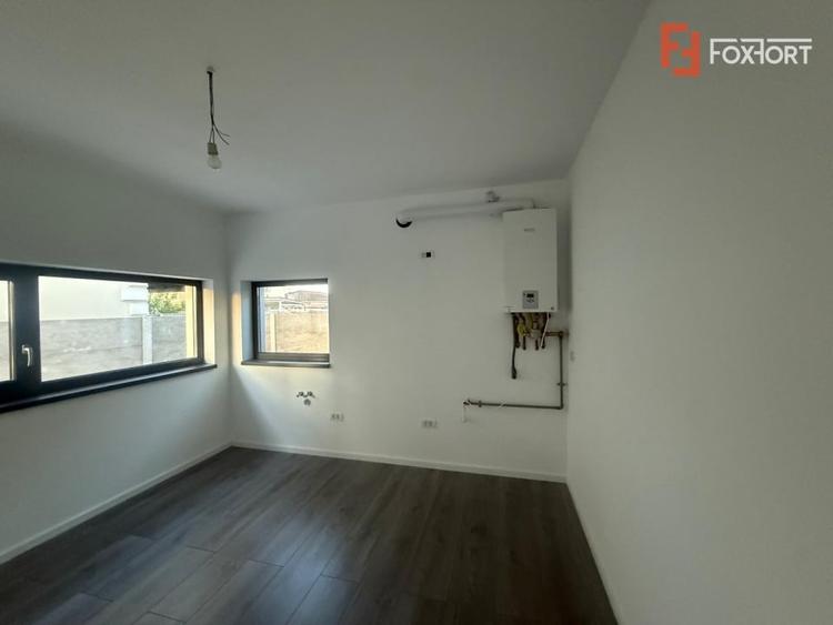 Duplex cu 5 camere cu Teren 300 Mp în Chișoda