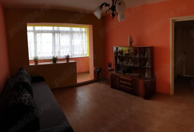 Inchiriem apartament semidecomandat 2 camere zona Cedonia - 3
