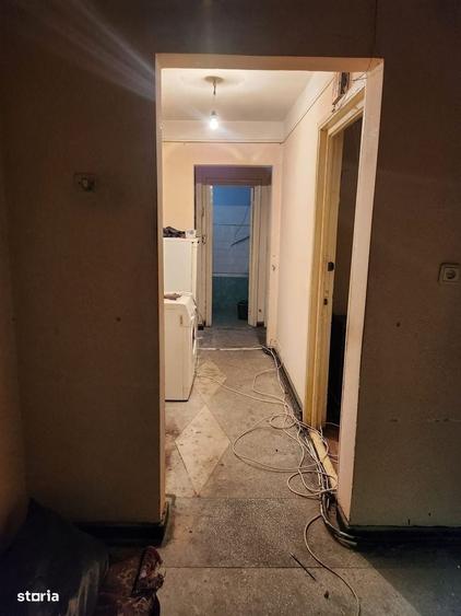 Apartament cu 3 camere decomandat în Cornișa