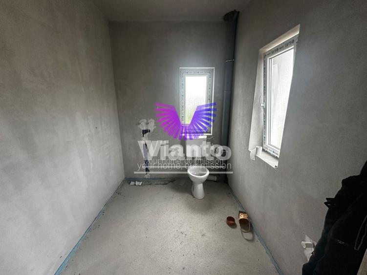 Casă individuală cu 5 camere cu Canalizare în Exterior Est