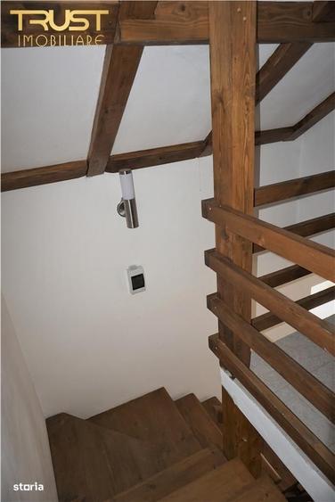 Casă cu 4 camere cu Teren 10423 Mp în Strâmba