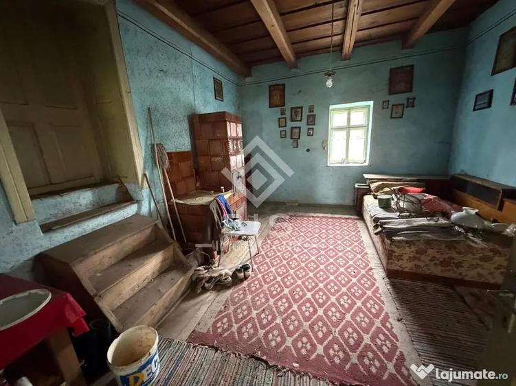 Casă cu 2 camere cu Teren 2080 Mp în Rusu Bârgăului