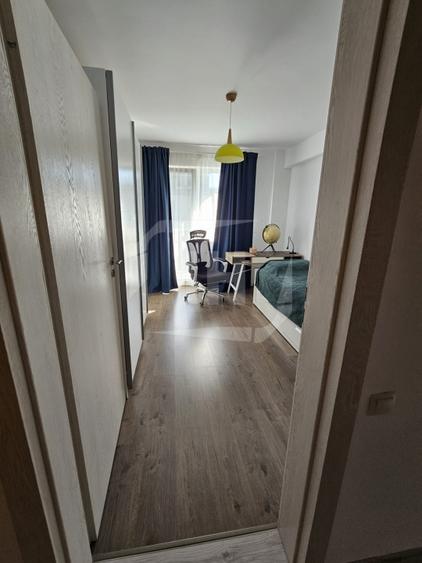 Apartament cu 3 camere semidecomandat, mobilat în Mănăștur