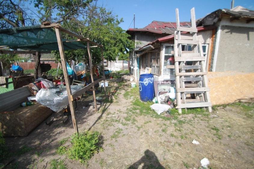 Teren Construcții intravilan de 492 mp, în Lazu