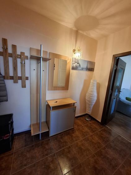 Apartament cu 2 camere semidecomandat în Hipodrom
