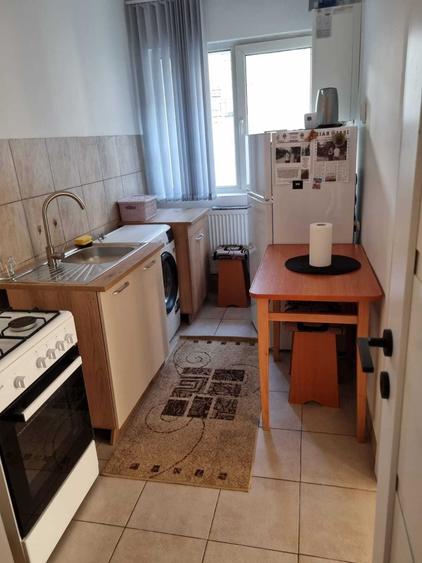 Apartament cu 2 camere decomandat în Piața Unirii