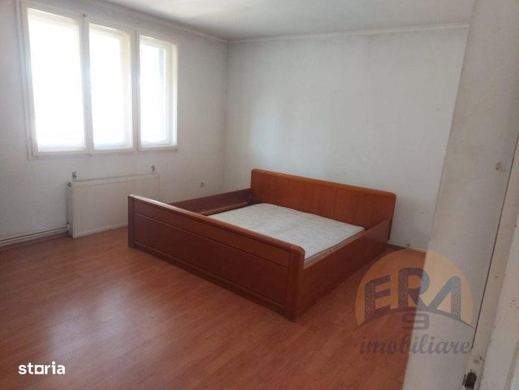Casă cu 4 camere în Uileacu de Criș