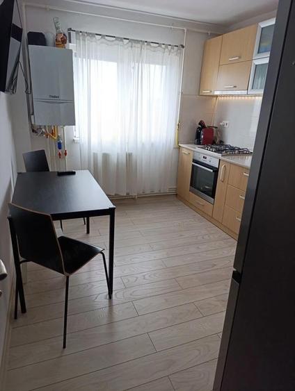 Apartament cu 3 camere decomandat în Tomis Nord