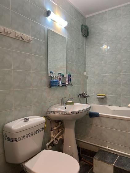 Apartament cu 2 camere semidecomandat, mobilat în Țiglina 2