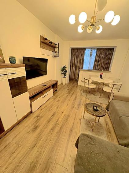 Apartament cu 2 camere decomandat, mobilat în