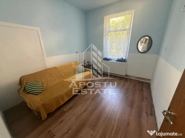Apartament cu 3 camere decomandat în Central
