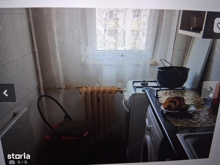 Apartament cu 2 camere decomandat în Tei