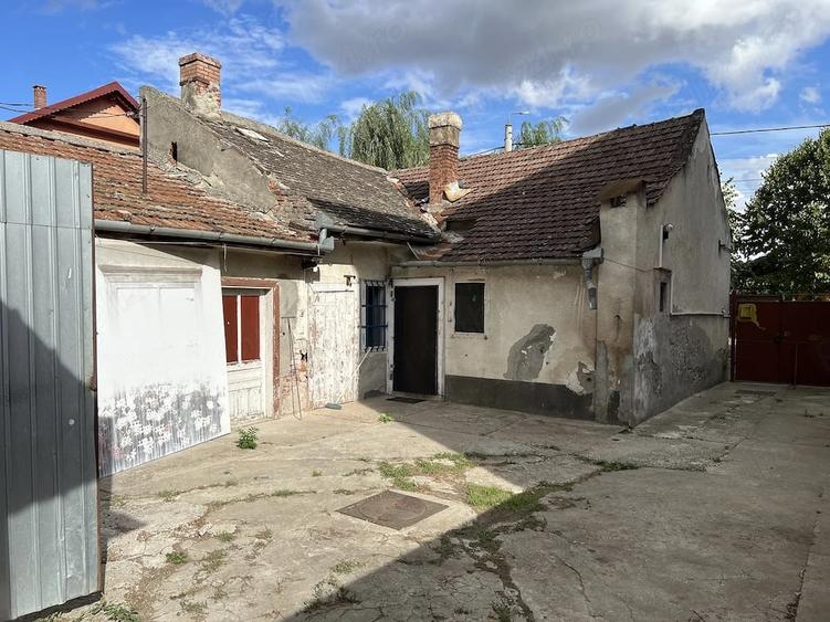 Casă cu 3 camere cu Teren 306 Mp în Pârneava
