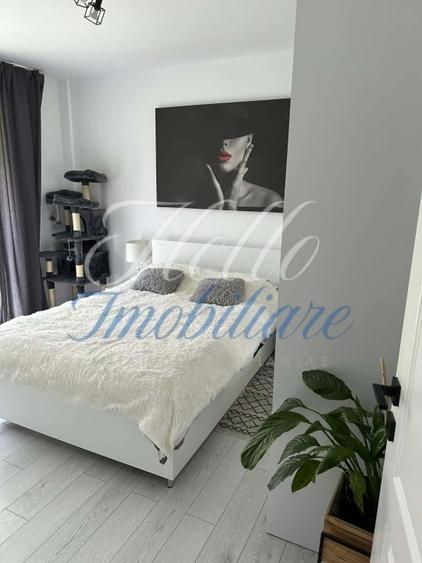 Apartament cu 3 camere semidecomandat, mobilat în Florești