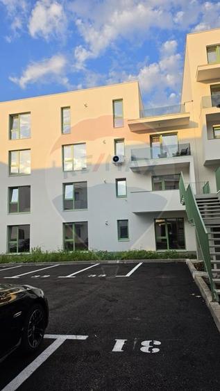 Apartament cu 2 camere decomandat în Tunari
