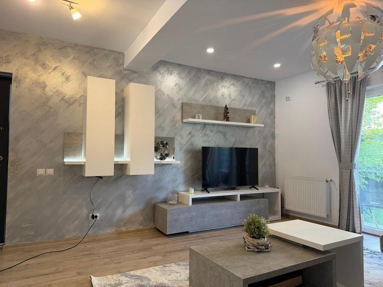 Casă individuală cu 4 camere cu Teren 330 Mp în Tunari