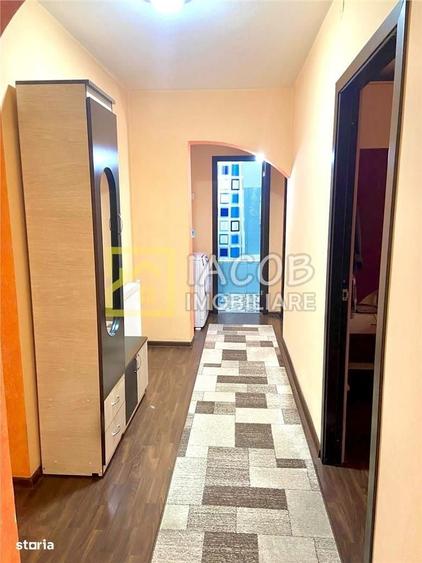 Apartament cu 3 camere decomandat în Alecu Russo