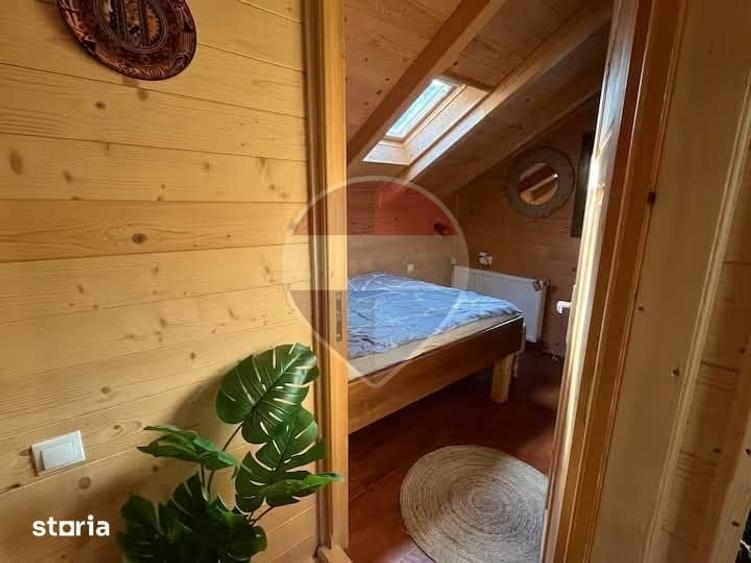 Casă cu 2 camere cu Teren 1500 Mp în Poieni
