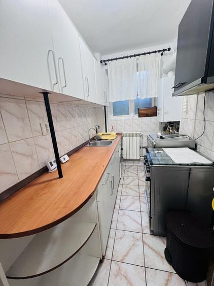 Apartament cu 3 camere decomandat, mobilat în Floreasca