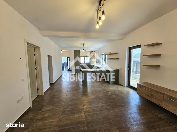 Casă cu 4 camere cu Teren 220 Mp în Central