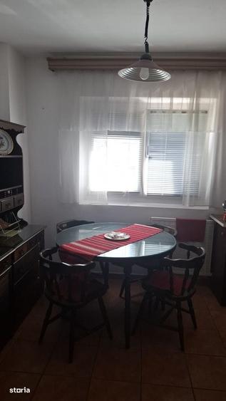 Apartament cu 2 camere semidecomandat în Eroii Revoluției