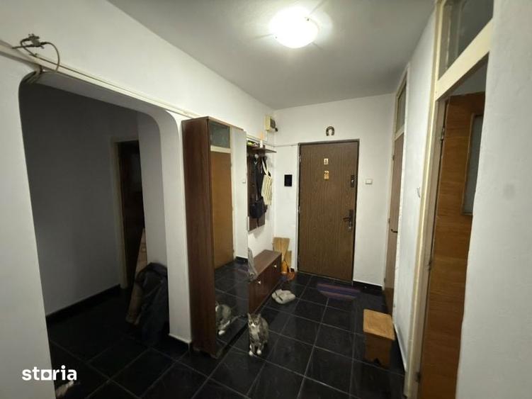 Vanzare apartament 3 camere - 2