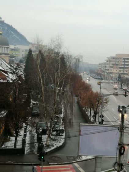 Garsonieră semidecomandată, mobilată în Piața Centrală