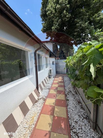 Casă cu 3 camere cu Teren 150 Mp în Siloz