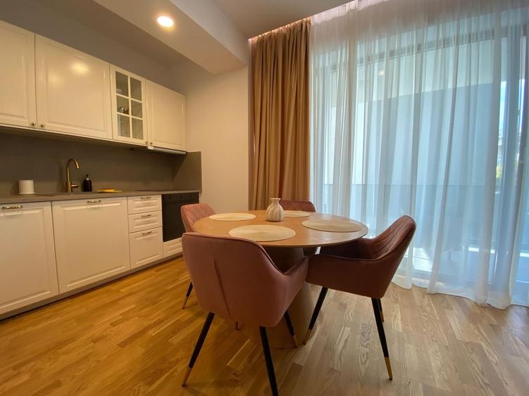 Apartament cu 2 camere semidecomandat, mobilat în Pipera