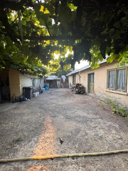 Casă cu 4 camere în Golești