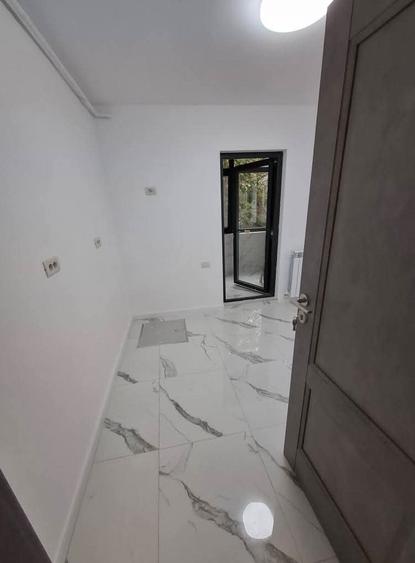 Apartament cu 3 camere decomandat în Dacia