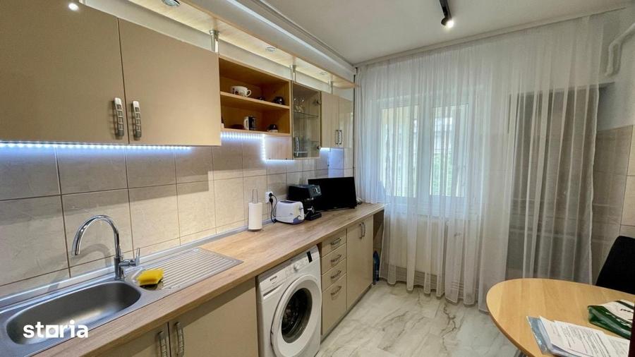 Apartament cu 3 camere decomandat în Central