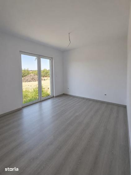 Casă cu 3 camere cu Teren 310 Mp în Săcălaz