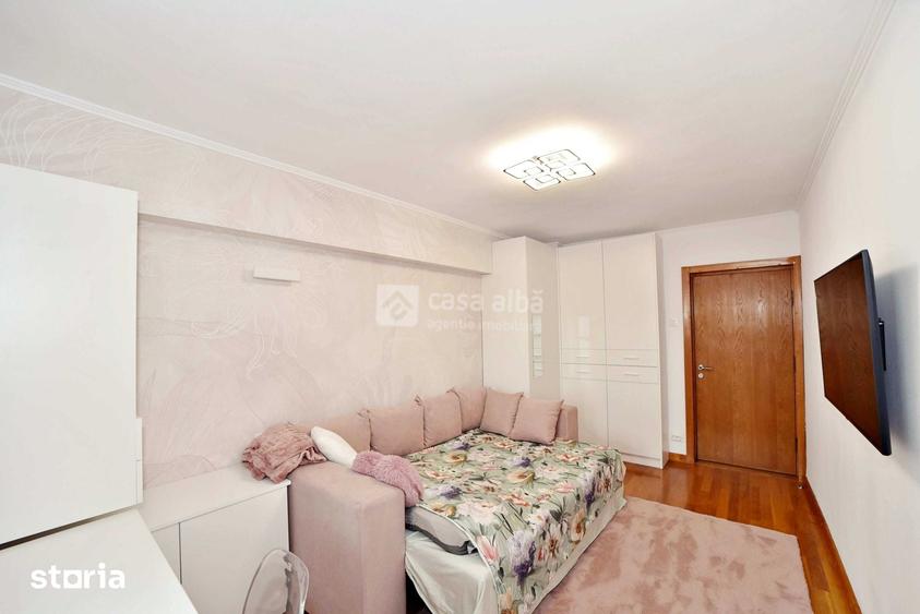 Apartament cu 3 camere în Piața Unirii