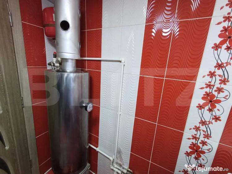 Casă cu 2 camere cu Teren 3500 Mp în Central