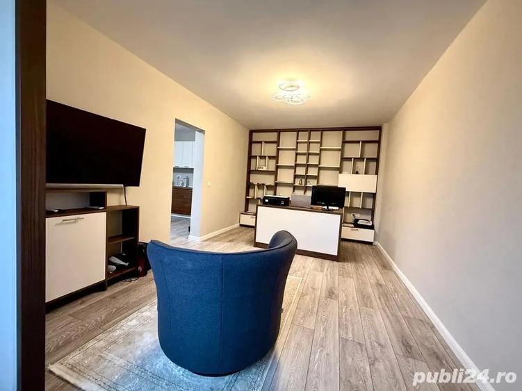 Apartament cu 3 camere decomandat în Central