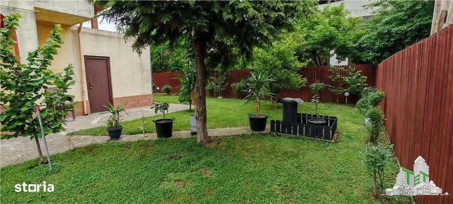 Casă cu 4 camere în Roșu